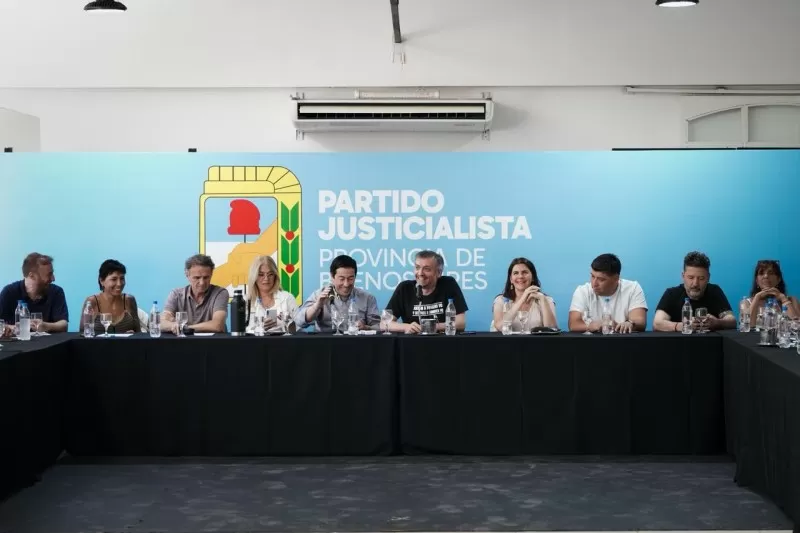 Kicillof y La Cámpora lograron definir una fecha para la elección del PJ porteño