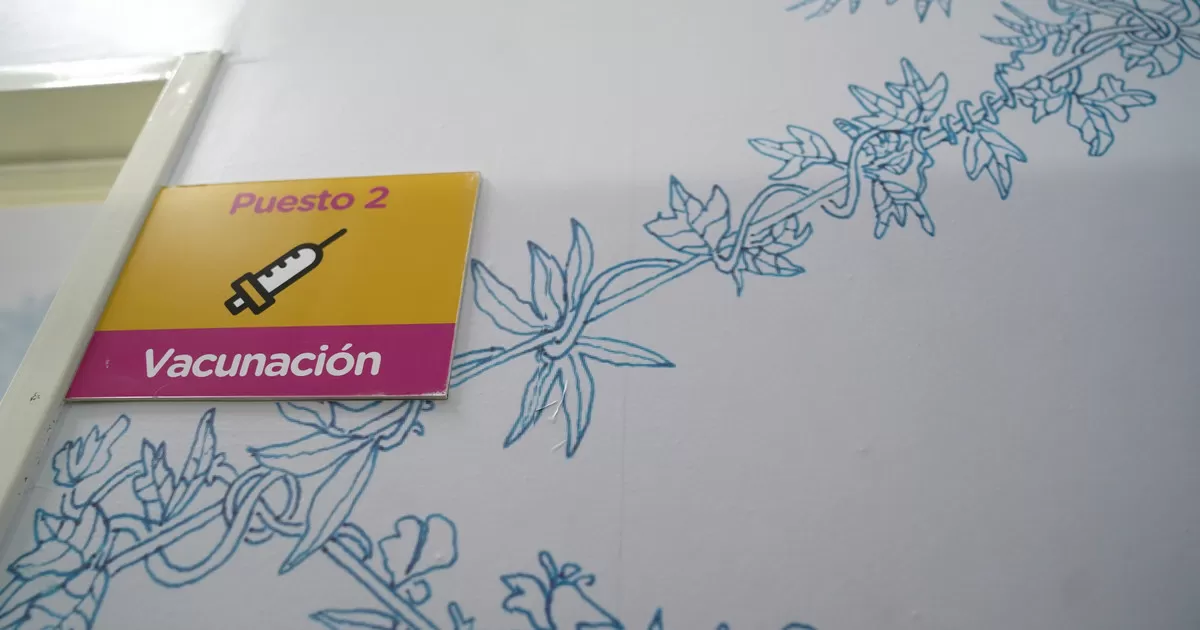 Bienalsur interviene el Hospital Muñiz con un proyecto que une arte, género y salud
