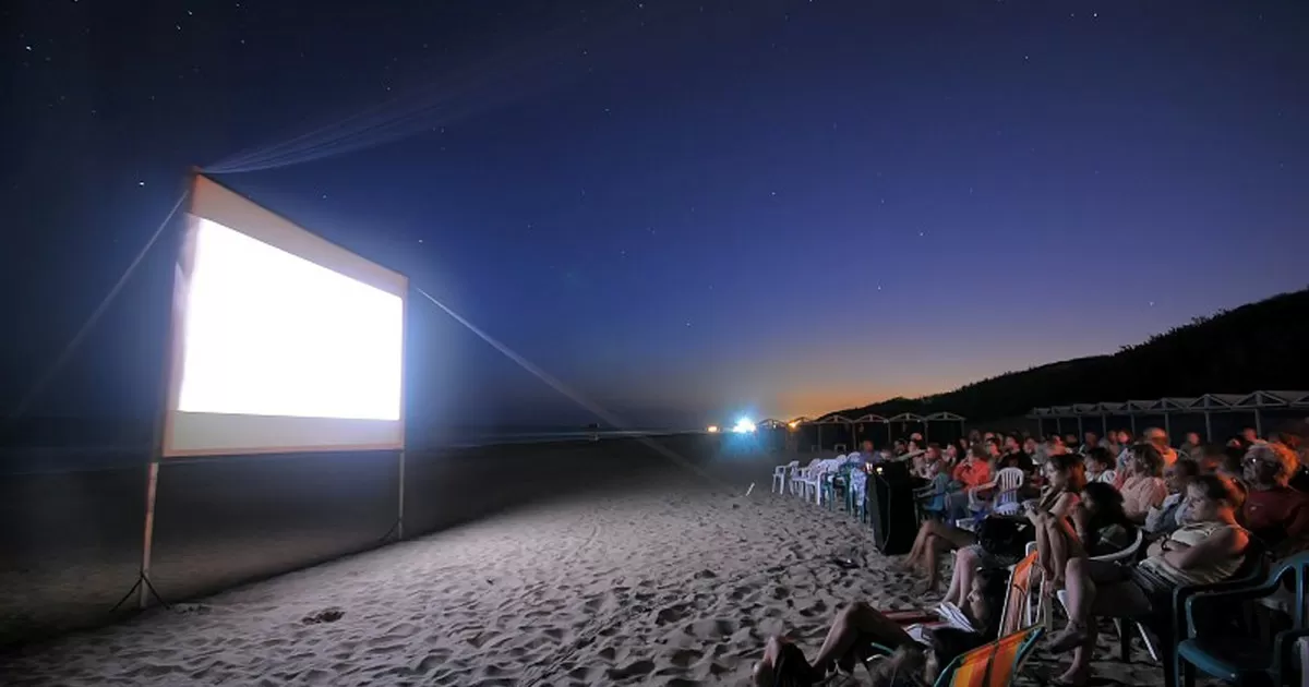Literatura, cine y teatro en la playa: un esquema de actividades para el verano en Ostende