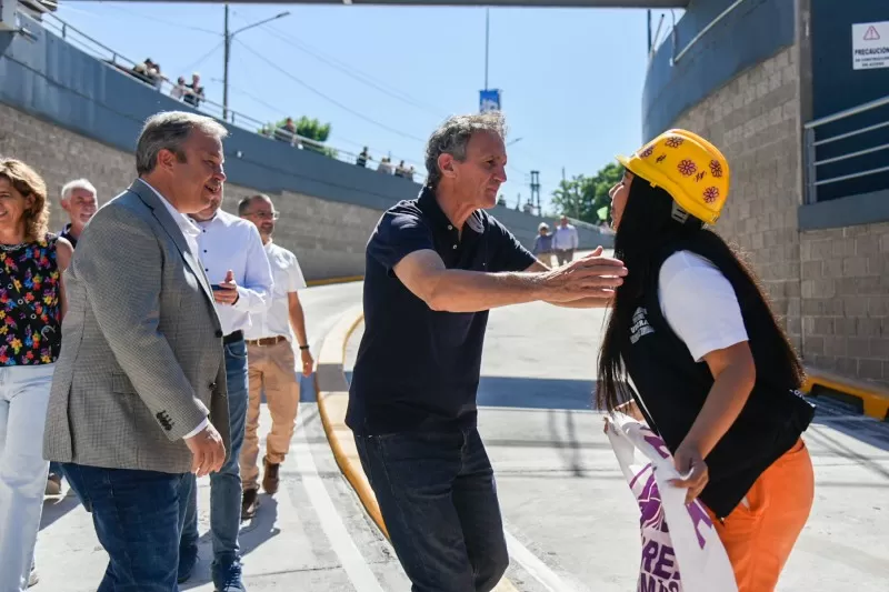 Katopodis recorrió la obra de un novato Paso Bajo Nivel en Almirante Brown