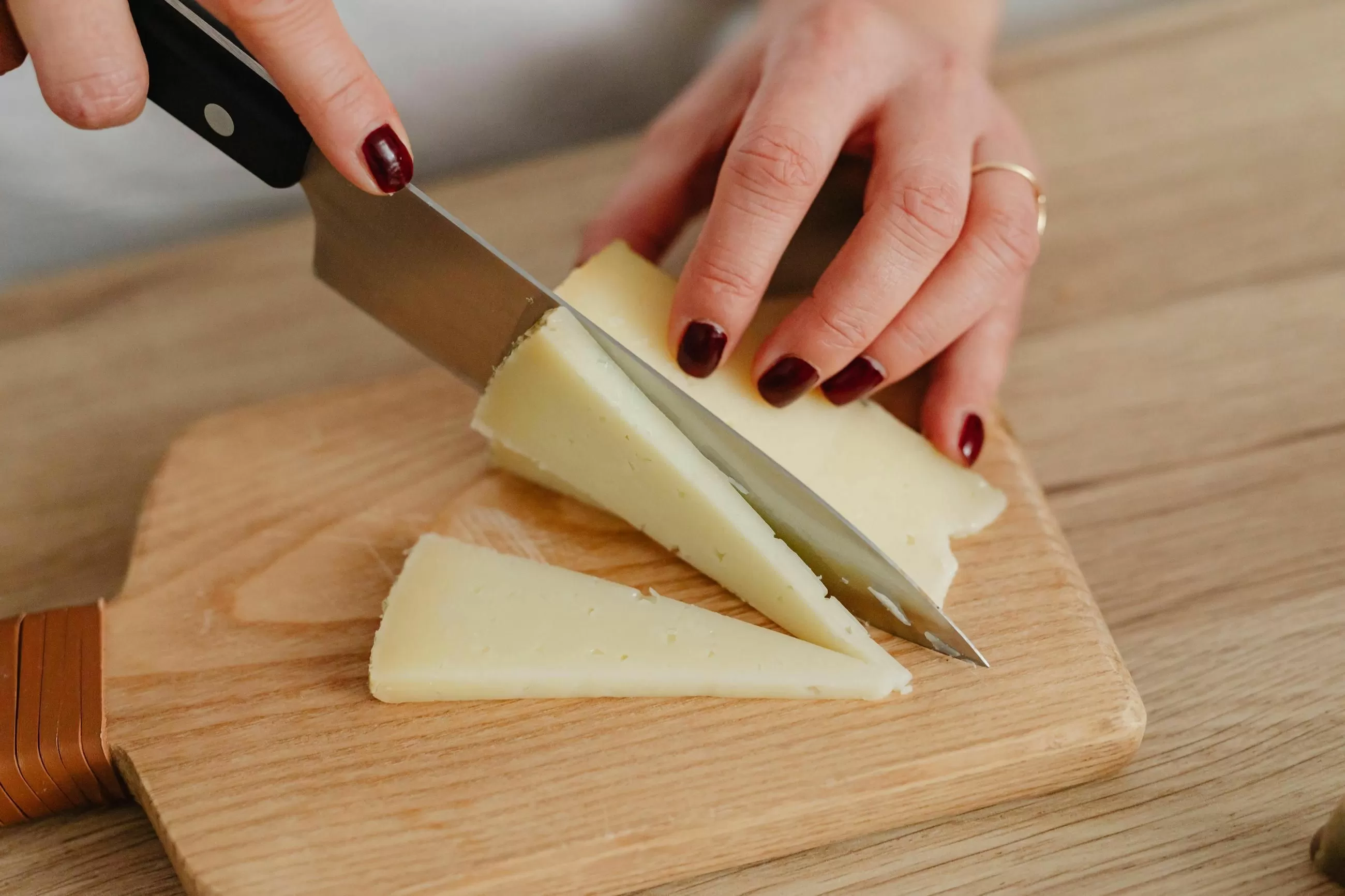 Un estudio realizado en Suecia vincula a los lácteos grasos como el queso con menos evento de sufrir demencia
