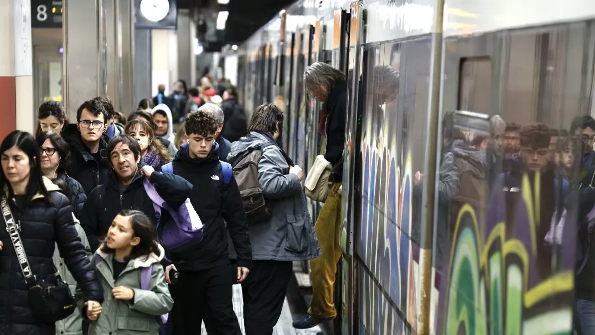 Llegan las primeras destituciones tras el desbarajuste de Rodalies en Catalunya: estamento actual de las líneas y la última hora de Renfe, en directo