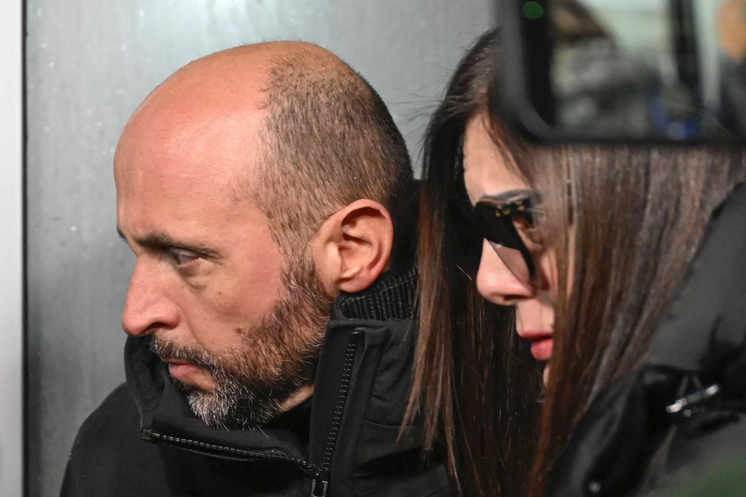 Detenido singular de los dueños del bar que se incendió en Suiza en Nochevieja
