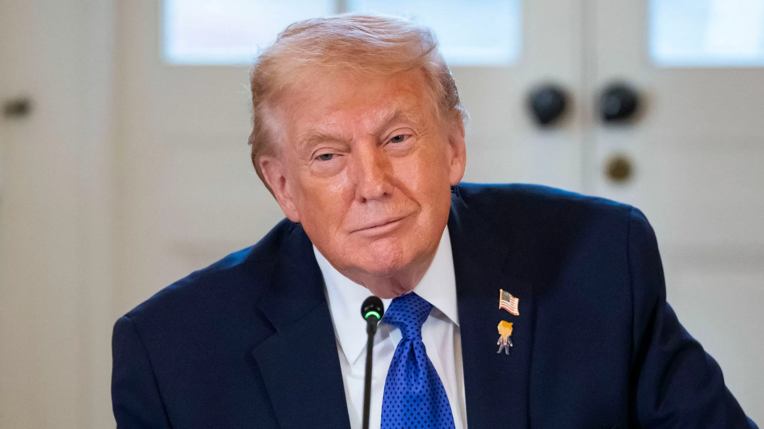 Cáceres plantea declarar persona non grata a Donald Trump