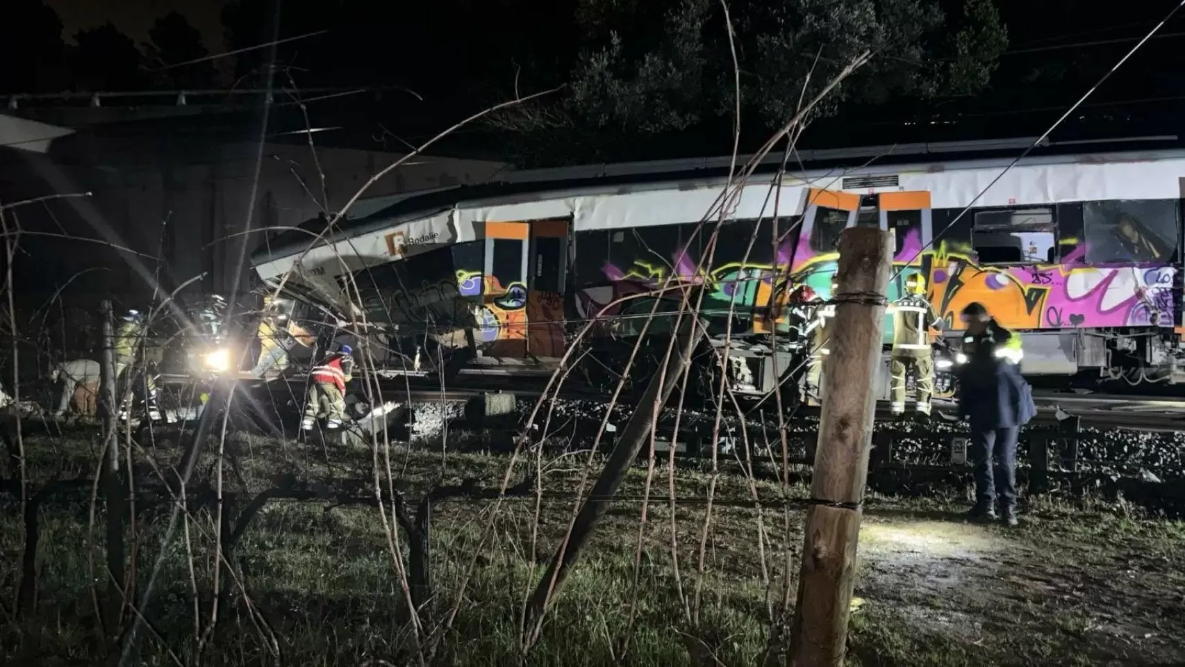 Un muerto y 37 heridos en un accidente de tren en Barcelona