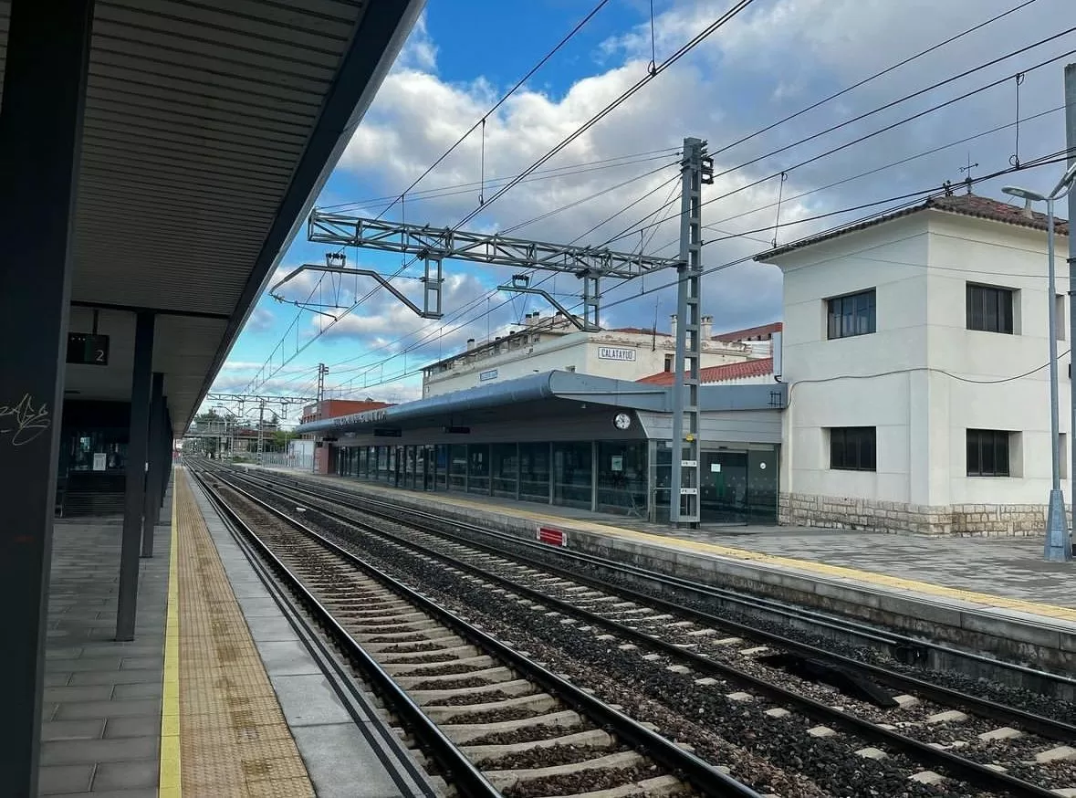 Muere un trabajador de espina subcontrata de Adif en la estación de AVE de Calatayud