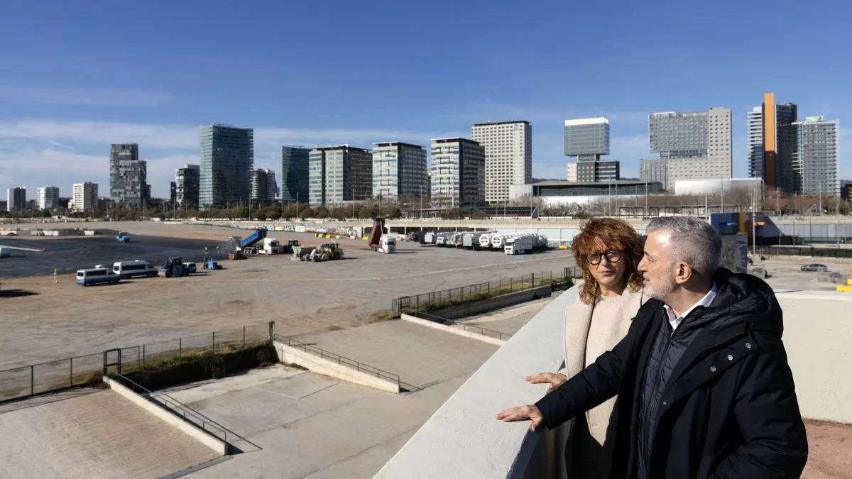 Barcelona desencalla la plataforma marina després de 20 anys de debat