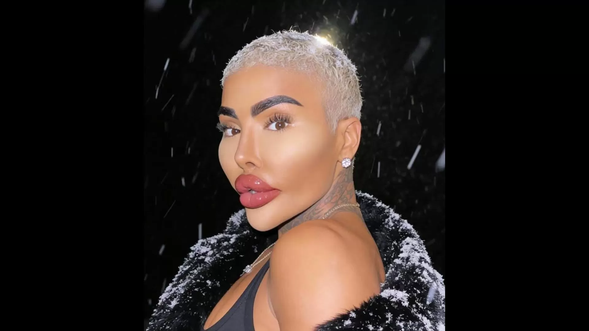 Muere a los 34 años Jordan James Parke, el 'influencer' que gastó 150.000 dólares en cirugías para parecerse a Kim Kardashian