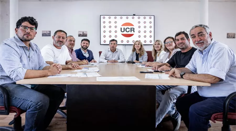 VALENTÍN MIRANDA adosado A INTENDENTES Y LEGISLADORES: LA UCR RECORRE LA CUARTA Y CONSOLIDA SU VOLUMEN POLÍTICO