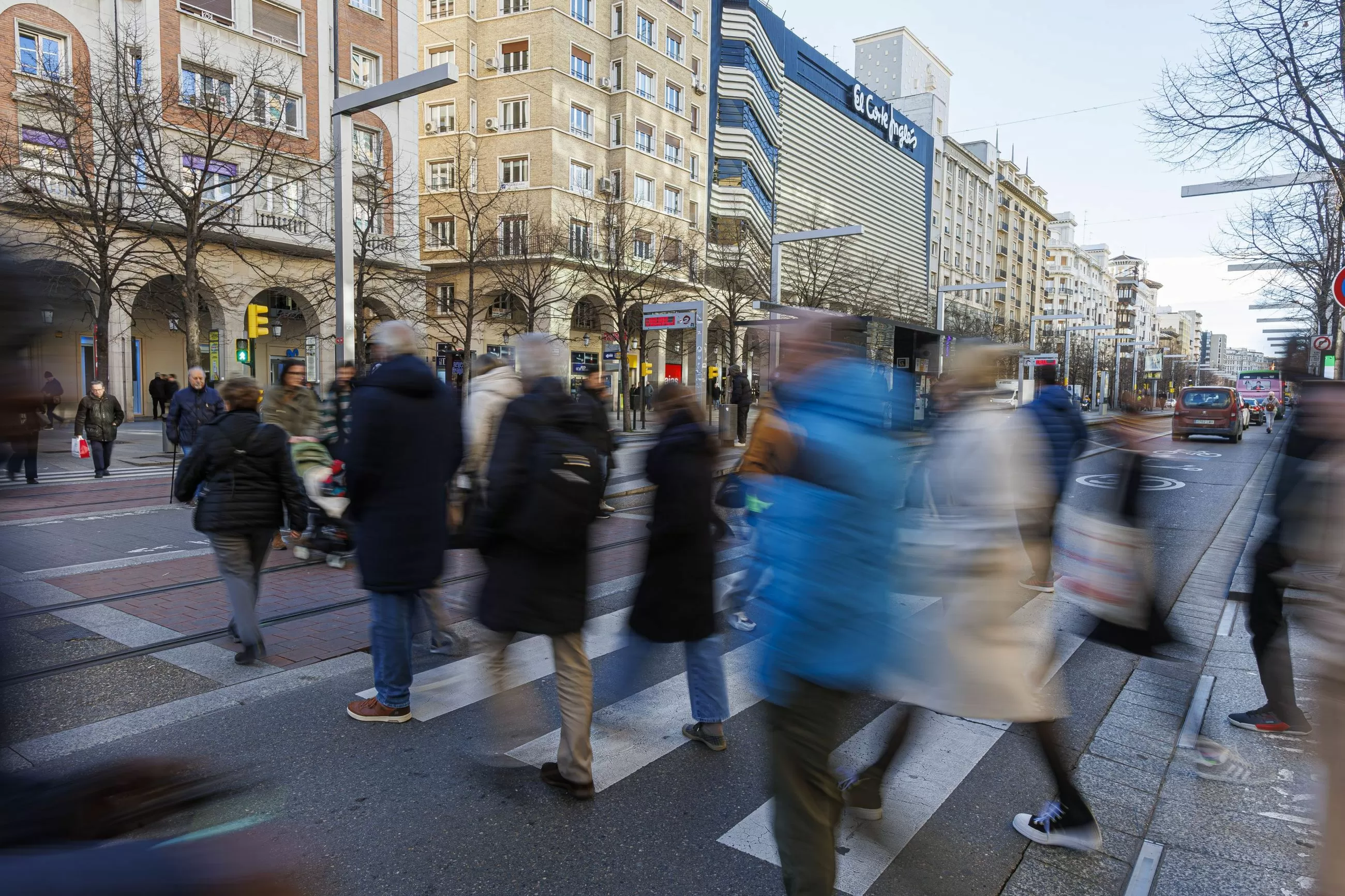 España supera los 49,5 millones de habitantes con más de 10 millones nacidos afuera