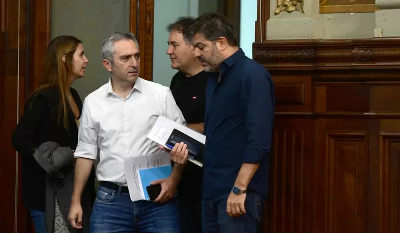 Interna en el gobierno de Kicillof: Bianco se peleó con Larroque y con el ala técnica del gobierno
