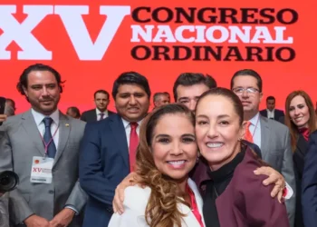 Mara Lezama respalda a Claudia Sheinbaum al asistir al congreso de Catem.