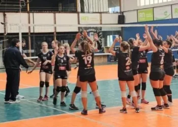 Victorias y derrotas para el remate de semana del voley de Carpinteros del Sur