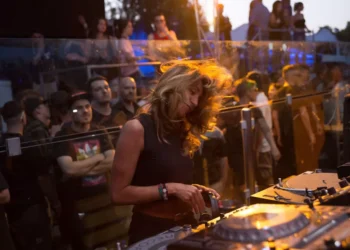 “El Poder de la Palabra: Unión y Emoción”