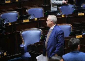 El peronismo en la provincia logró un acuerdo con un sector ácrata y avanza con la empresa de emergencias