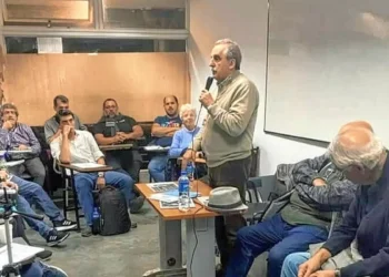 En el medio de la unificación del peronismo, la cátedra campechano de Guillermo Moreno sigue creciendo