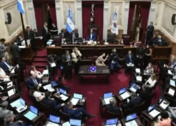 Nuevo aumento en las dietas: Los senadores cobrarán $9 millones