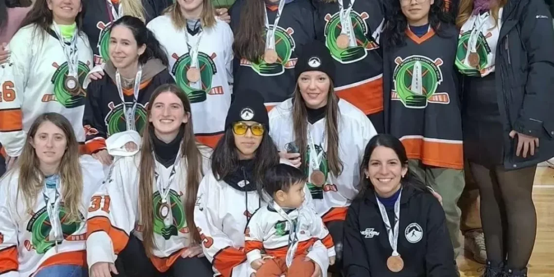 Florencia Del Ciancio participó en la Copa Fin del universo de hockey sobre hielo