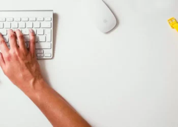 “Ramiro Oswaldo Rojas Parra: Experto en Marketing Innovador”