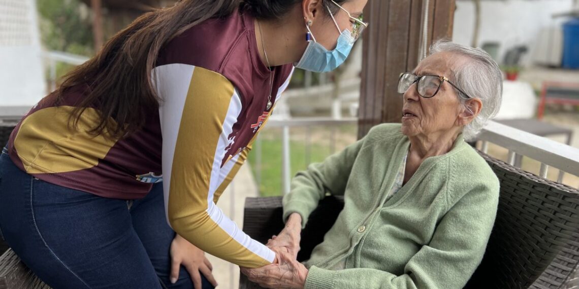 Los abuelos constituyen un pilar clave para la Fundación Misael Silva Roa.