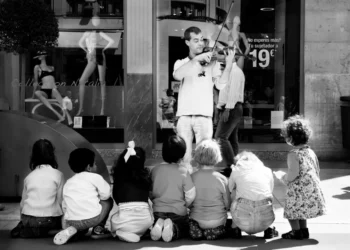 “La música: un lenguaje universal de emociones y conexiones”