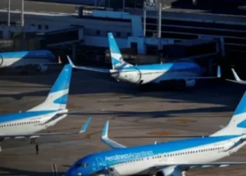 El Gobierno reglamentará la esencialidad del avío aeronáutico comercial tras el paro de pilotos del viernes