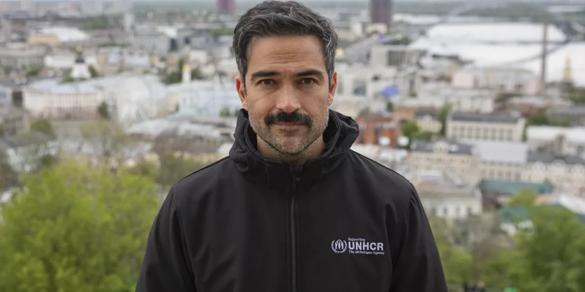 Alfonso Herrera, sobre su viaje a Ucrania con ACNUR: Es desgarrador ver las heridas que deja la refriega