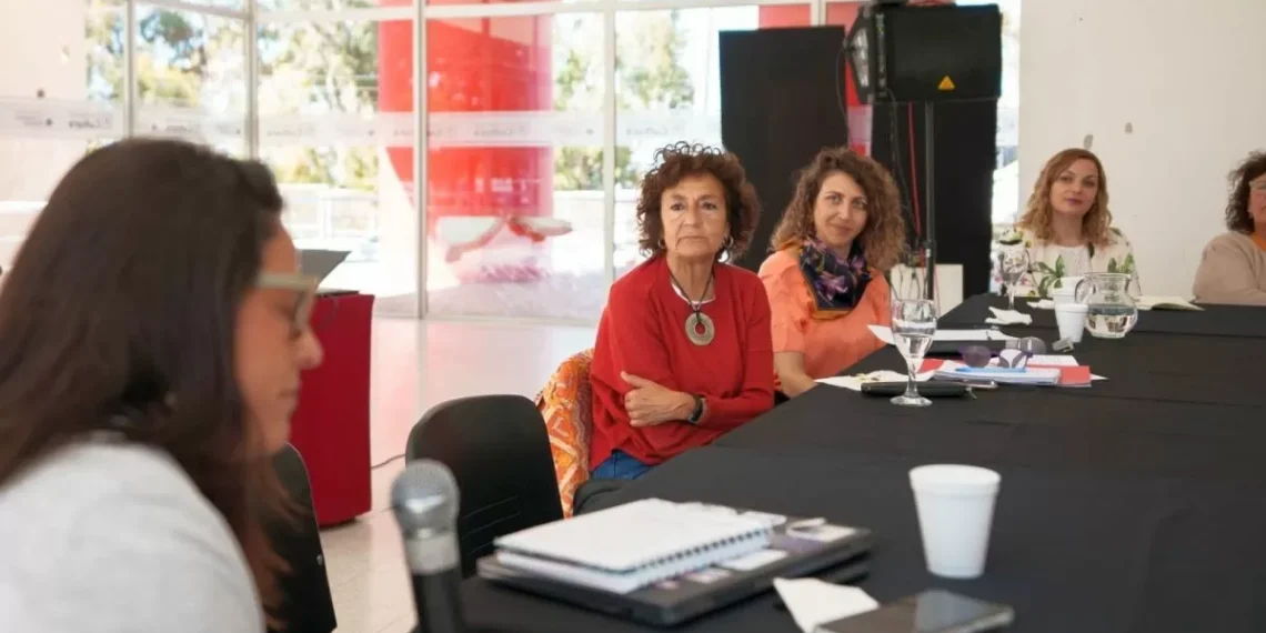 Charla dirigida a mujeres: “El desafío de los cuidados en la cuenta local” en Comodoro Rivadavia