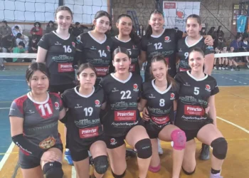 El voley  se juega su clasificación a la tiempo provincial, el femenino de local, el masculino en San Martín