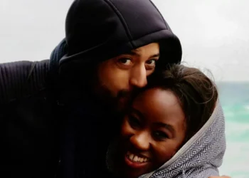 Se llevaron bien en vacaciones, no obstante luego él no la buscó y ella decidió llamarlo