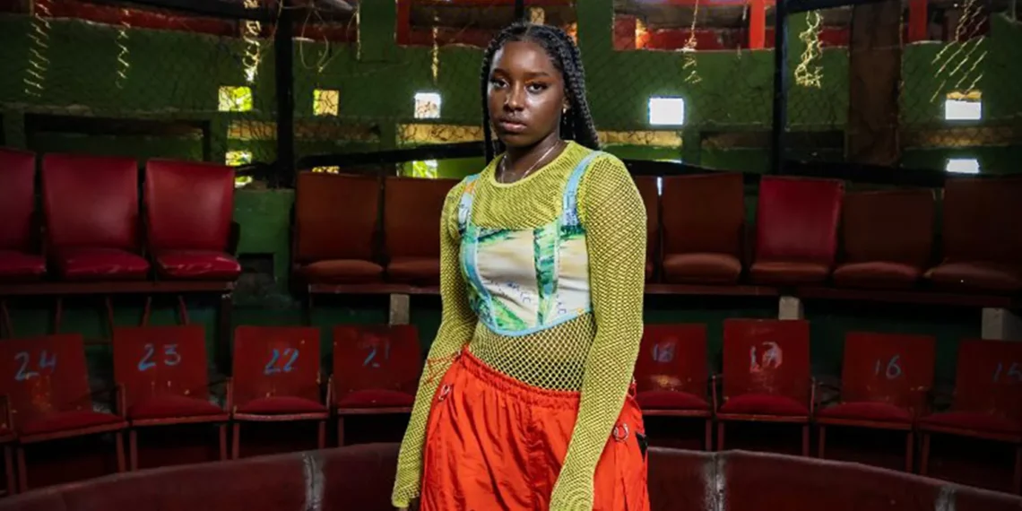 J Noa, la efebo dominicana que está reescribiendo los códigos del hip hop latino