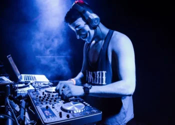 “La Música: Emociones y Viajes a través del Sonido”