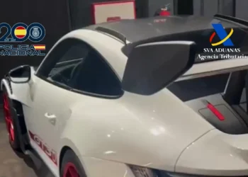 30 detenidos por un amaño millonario en el comercio de vehículos de lujo