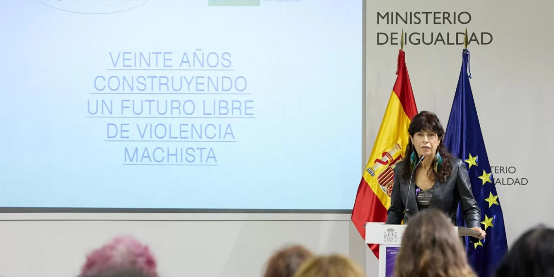 equivalencia celebra el XX aniversario de la ley contra la violencia de género y se abre a revisarla