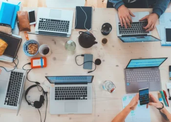 “La Impresionante Revolución Tecnológica”