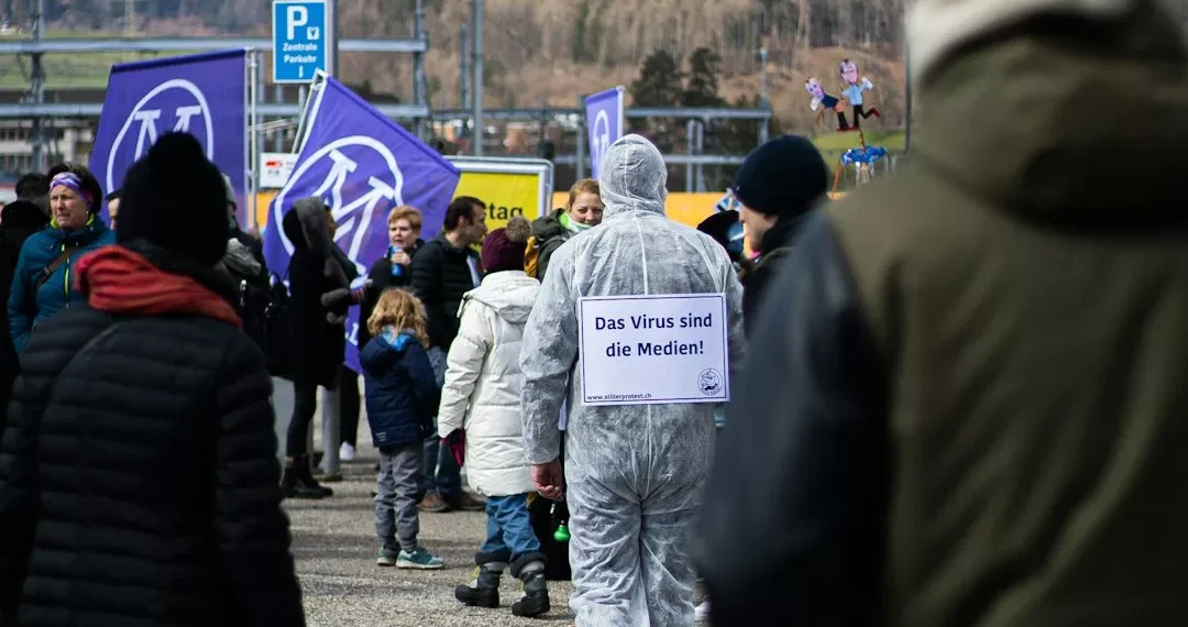 “La Evolución y el Impacto de la Economía en la Sociedad”