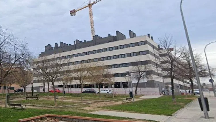 ‘Macrookupación’ en Carabanchel: decenas de estafados por espina mafia ocupan 28 pisos de lujo