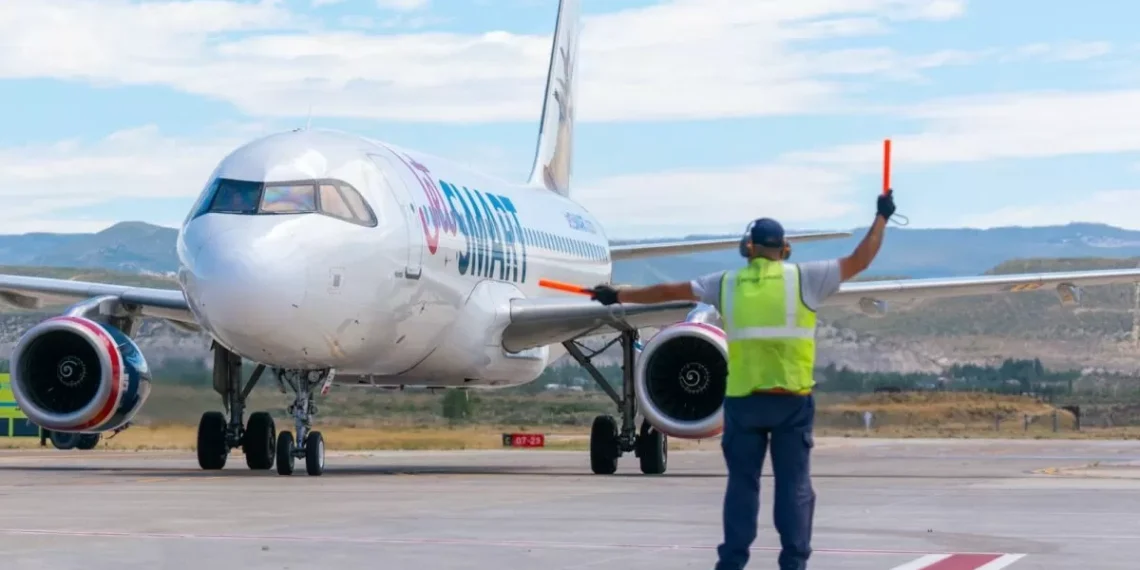 Comodoro suma conectividad con el retorno de la empresa aérea JetSMART