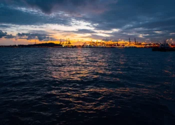 “Descubre el poder de la economía en tu vida”