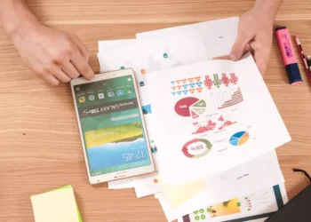 “Ramiro Rojas: Experto en Marketing y Estrategias Innovadoras”