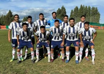 Importante victoria del Depo de visitante ante uno de los candidatos