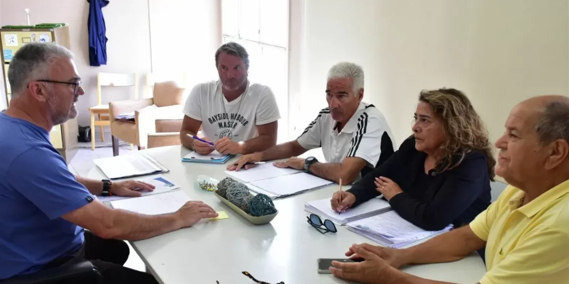 Carlos Echeveste: “La Confederación Argentina de Hockey ha despensa los ojos en Comodoro”