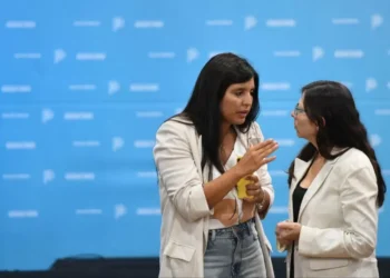 “Milei abandonó 16.000 viviendas en la Provincia”