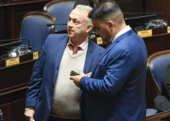 Libertarios díscolos le pegaron a Milei por la burla cripto y preparan más rupturas de bloques en el Conurbano