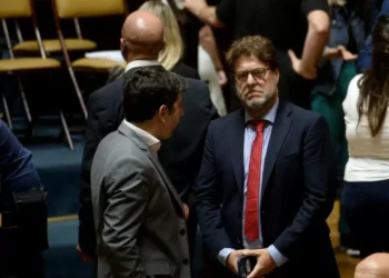 La oposición quiere que Kicillof defina el almanaque electoral y dilata la votación de las PASO