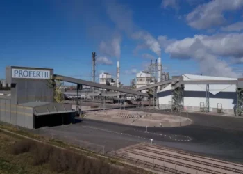 Preocupa en Bahía Blanca la parálisis completo de Profertil y plantas del polo petroquímico