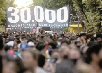 A 49 años del ataque, la Plaza de Mayo volvió a ser el epicentro del reclamo por Memoria, Verdad y Justicia