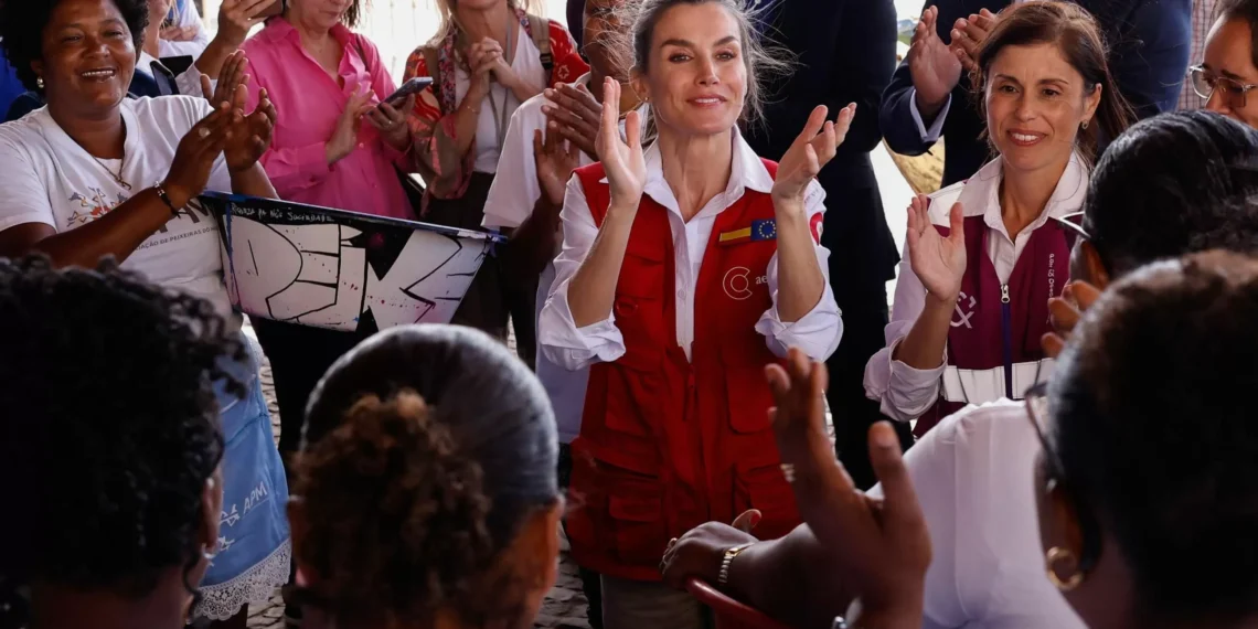 La reina Letizia recepción a las estigmatizadas ‘peixeiras’ de Mindelo, en Cabo Verde