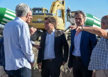Kicillof profundiza el anteproyecto de obras en la Autopista Buenos Aires-La Plata y repavimentará más de 40 kilómetros