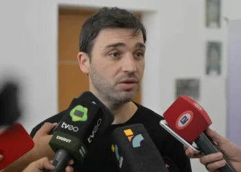 Por instrucción de Torres, ministros y funcionarios provinciales permanecen en Comodoro Rivadavia ante la fortuna climática